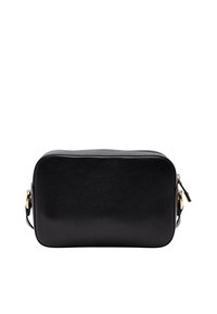 Svart läderväska i rektangulär form med texturerad yta, guldfärgade detaljer och dragkedja. Har en avtagbar rem för mångsidighet.
