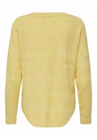 Gelber Pullover mit strukturiertem Rippmuster. Hat einen abgerundeten Saum und lange Ärmel, gefertigt aus einem weichen Strickstoff.