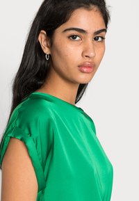 VILA VIELLETTE NOOS - T-shirt básica - amazon