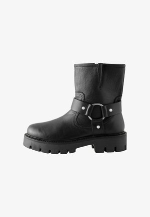 STANDARD WIDE FIT - FOREVER COMFORT BUCKLE STRAP  - Kauboi/mootorratturi poolsaapad - black leather
