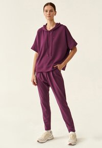 IKSO - Hoodie - violet