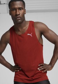 Puma RUN ULTRASPUN - Viršus - mars red aop
