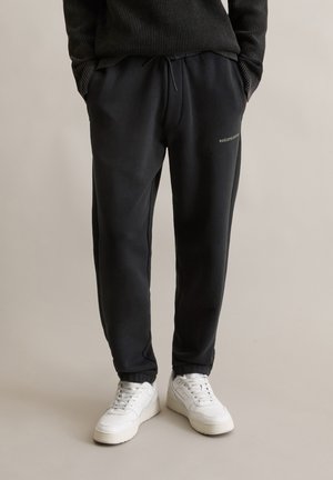 RELAXED - Jogginghose - black