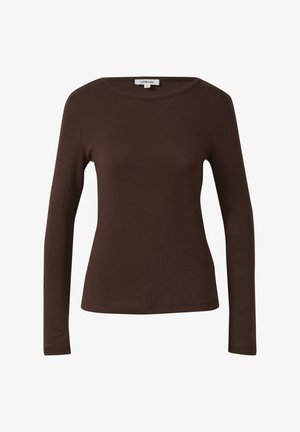 Braunes langärmliges T-Shirt mit Rundhalsausschnitt, eng anliegend, aus leichtem Material mit einem kleinen Markenlabel am Kragen.