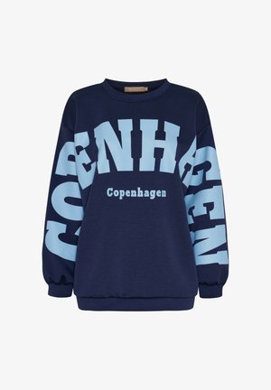 Marineblå sweatshirt med oversized lyseblåt "Copenhagen"-tekst hen over bryst og ærmer, rund hals og elastiske manchetter.