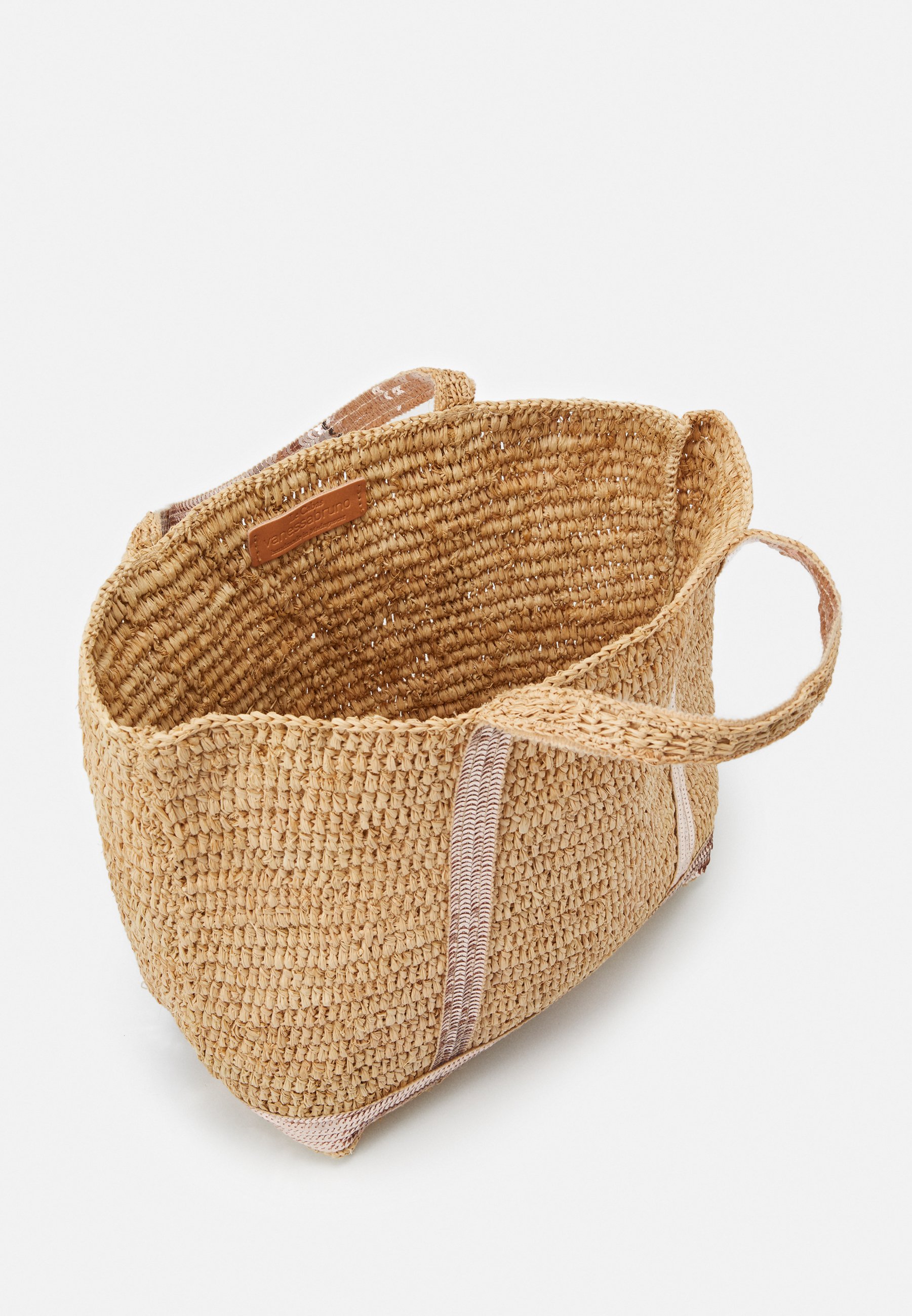 vanessa bruno basket