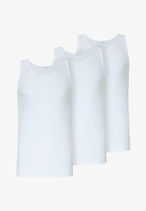 Drie witte katoenen tanktops met ronde halslijnen en dunne schouderbandjes, voorzien van een gladde textuur en eenvoudig ontwerp.