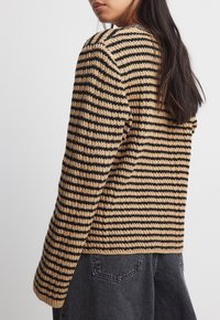 NA-KD Kofta - beige