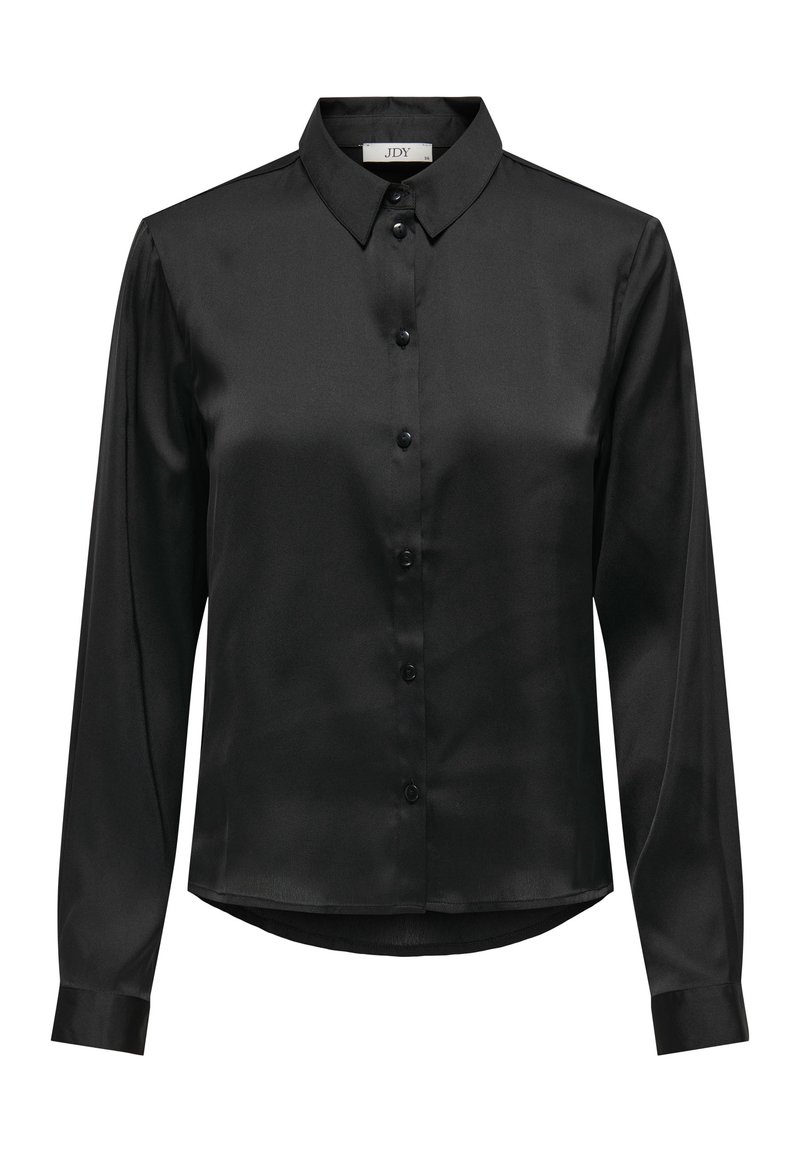 Chemise noire en satin à manches longues avec un col classique, une fermeture à boutons sur le devant et un ourlet incurvé. Texture lisse et éclat subtil.