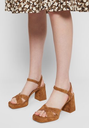 Marc O'Polo, Sandales à talons hauts - cognac