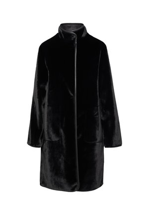 Manteau long en velours noir avec col montant et poches avant, design simple, sans boutons ni fermetures éclair visibles.