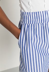 Monki Calções - blue bright