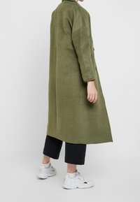 Even&Odd Abrigo clásico - khaki