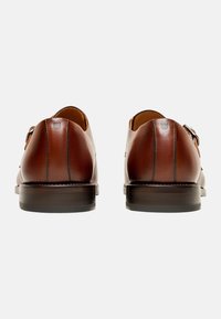 Henry Stevens MARSHALL CDM - Zakelijke loafers - brown
