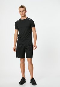 Koton Træningsbukser - black