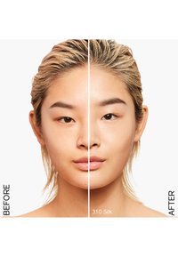 Shiseido SYNCHRO SKIN RADIANT LIFTING FOUNDATION SPF30 - Foundation - silk