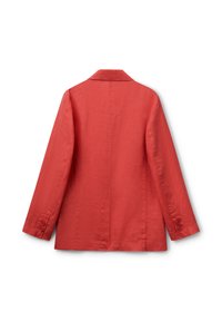 Červený lněný blejzr s přizpůsobeným střihem, klopovým límcem a dlouhými rukávy. Obsahuje knoflíky na manžetách a má hladkou texturu. Zobrazena zadní část.