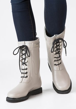 RUB15 - Wellies - atmosphere