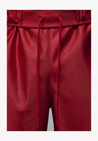 Ausgewählt, gym red/white/gym red