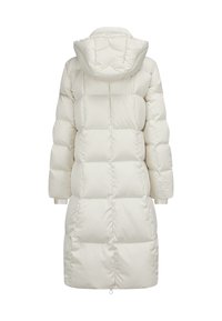 Daunenjacke in Off-White, knielang, mit vertikalen Steppbereichen, Kapuze und gerippten Bündchen. Glatte Textur mit minimalen Designelementen.