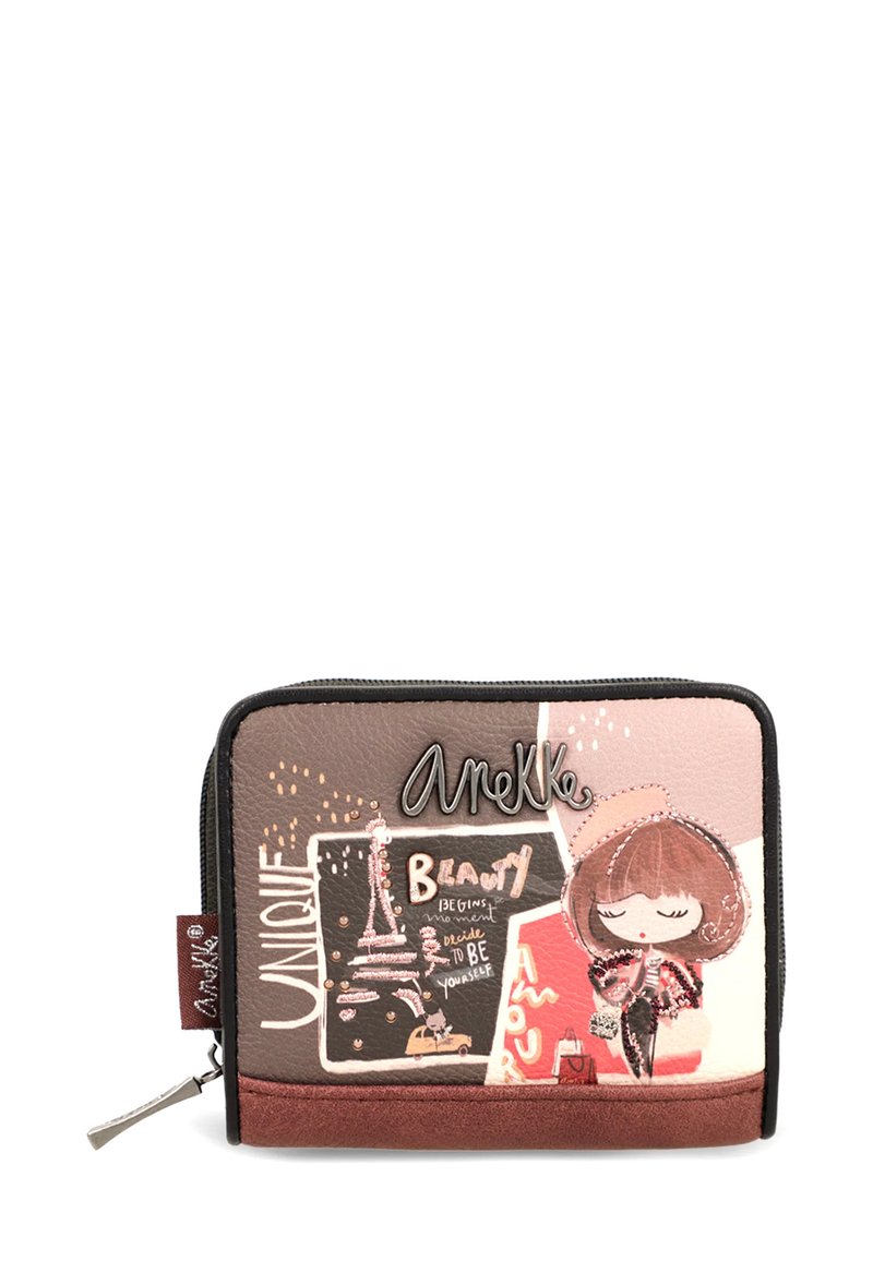 Brązowy i różowy portfel na zamek wykonany ze sztucznej skóry, z ilustracją dziewczynki, tekstowymi akcentami, wieżą Eiffla i błyszczącymi detalami.