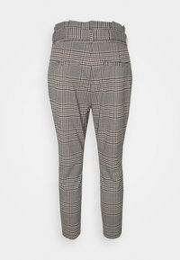 Vero Moda Petite Kalhoty - brown