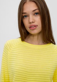 QS - Sweter