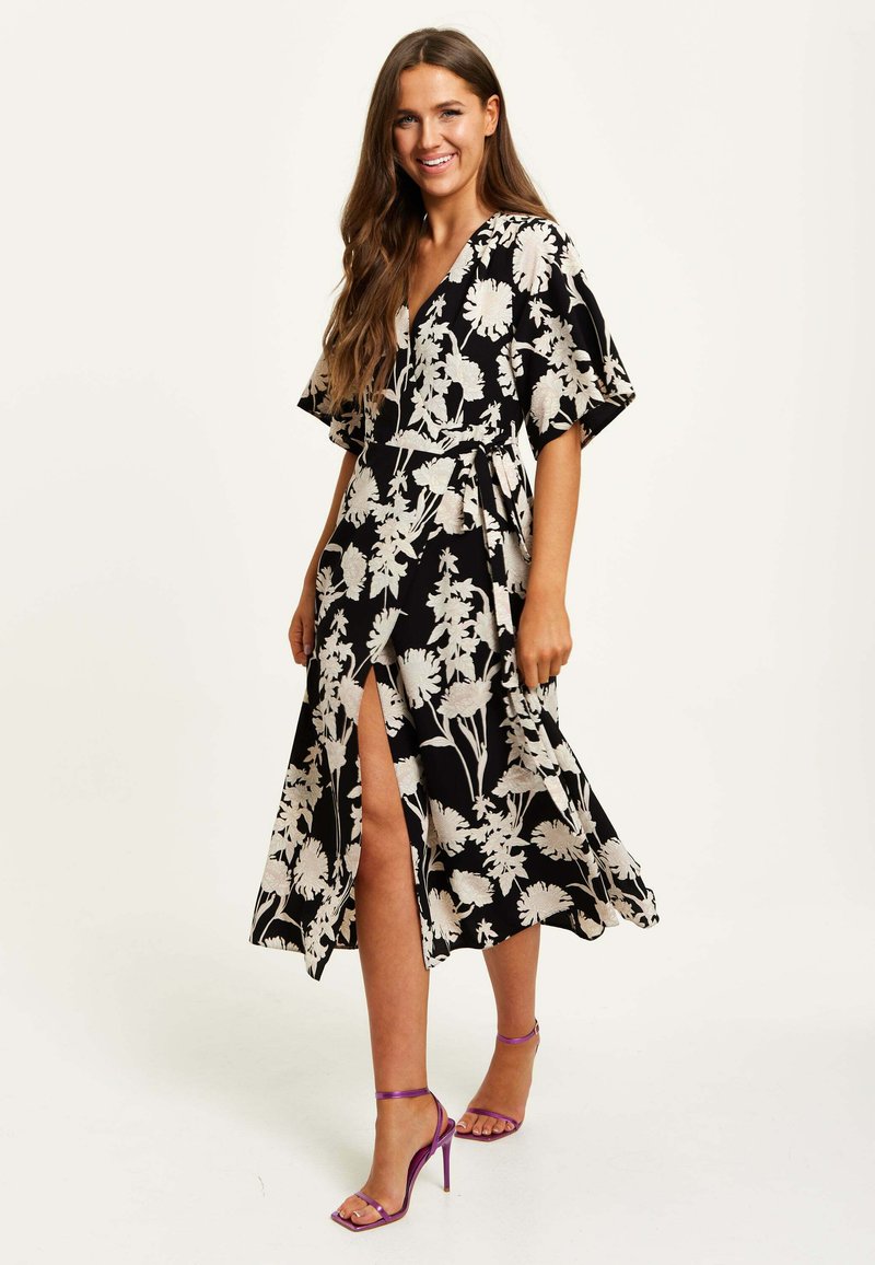 Liquorish FLORAL PRINT WITH KIMONO SLEEVES - Day dress - white/black
