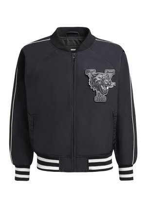 Černá bomber bunda s předním zipem, pruhovanými akcenty na manžetách a spodním lemu a nášivkou grafiky pantera na hrudi. Hladká textilie.