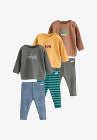 Sélectionné, green brown slogan