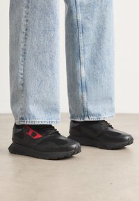 TAME - Matalavartiset tennarit - black