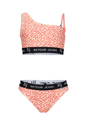 Einseitiger Bikini in Korallenfarbe mit umfangreichem roten Logotext. Schwarzes Elastikband mit "Retour Jeans"-Logo. Glatte Textur und figurbetontes Design.