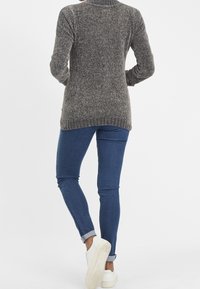 Oxmo Maglione - grey
