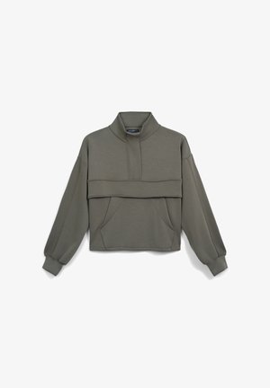 Langärmliges, olivgrünes, gekürztes Sweatshirt mit hohem Kragen, vorderer Kängurutasche und breitem, horizontalem Brustnahtdetail.