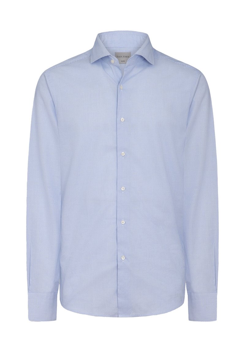 Lyseblå skjorte med knaplukning lavet af tekstureret stof, med klassisk krave, lange ærmer og en subtil ternet mønster. Enkle hvide knapper.