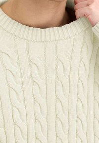 Solid Sweter