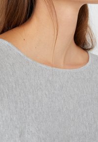 Repeat Neule - grey