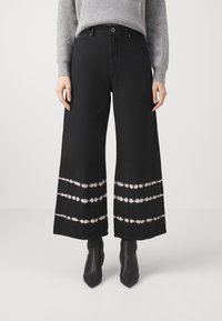 Weekend Max Mara Wide leg - white