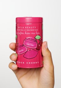 NCLA Beauty LIP CARE VALUE SET - Ansiktsvårdsset - black cherry