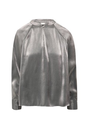 Grijze metallic blouse met lange mouwen en een hoge halslijn, knoopsluiting en raglanmouwen, met een gladde, glanzende textuur.