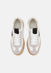 Tamaris Sneakers basse - white