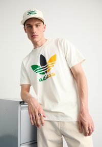 adidas Originals SPORT - Marškinėliai su spaudiniu - off white