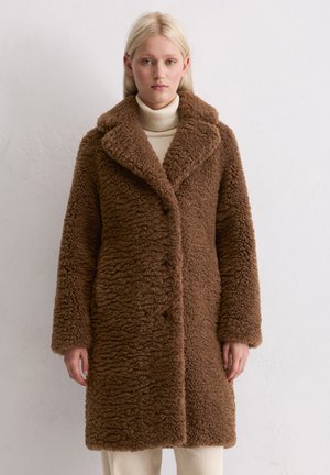 CURLY LAPEL COLLAR - Cappotto invernale - muted earth