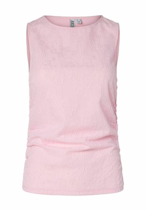 Haut sans manches rose clair texturé avec un motif floral subtil, encolure ronde, côtés froncés et ourlet droit.