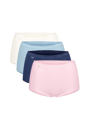 Vier paar dameshooggetailleerde katoenen slipjes in roze, marineblauw, lichtblauw en wit, gestapeld in een trapvormige opstelling.