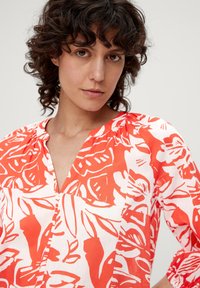 s.Oliver MIT RAFFUNG - Bluse - orange
