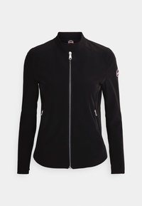 Černá bunda se zipem vpředu, stojáčkem a dlouhými rukávy. Obsahuje dvě boční kapsy se zipy a logo na levém rukávu.