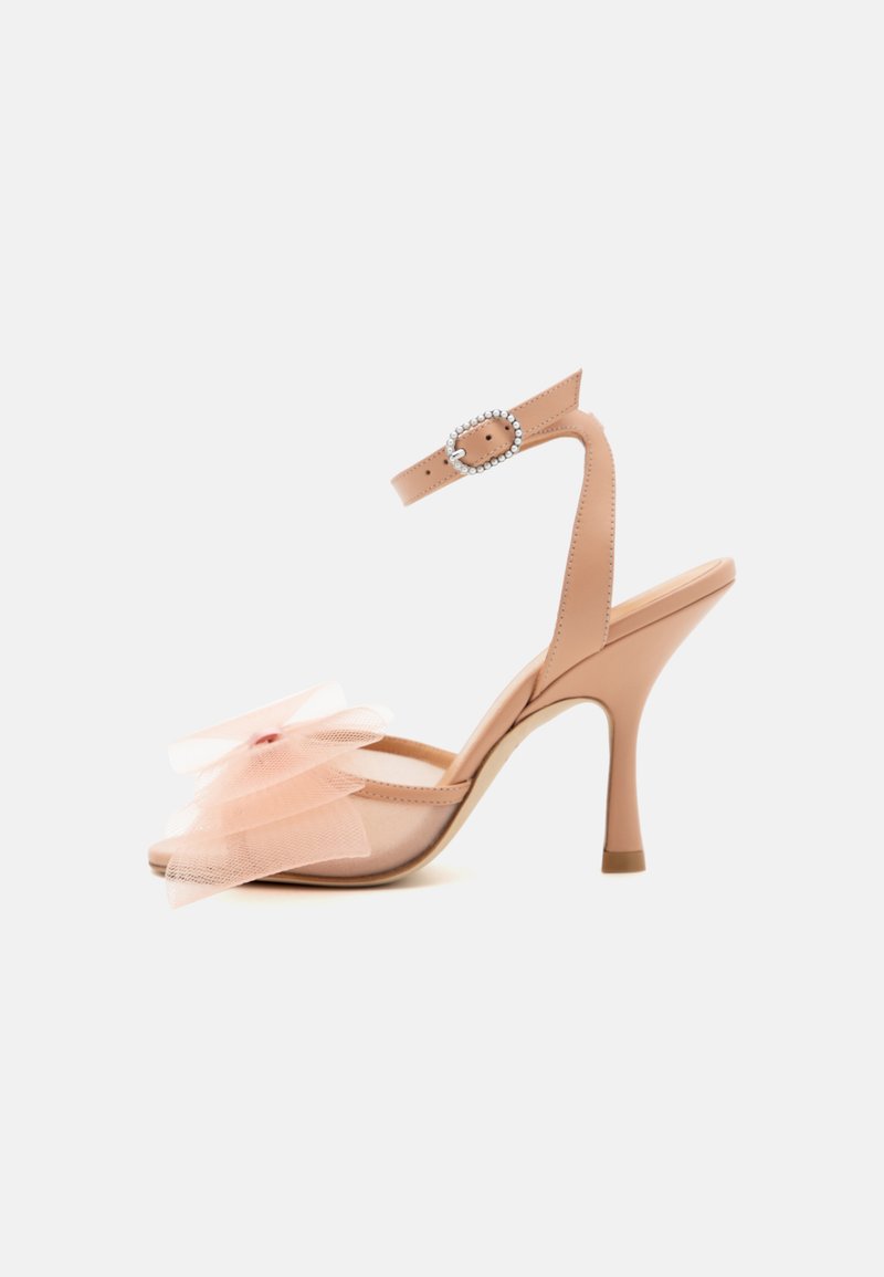 Stuart Weitzman BLUSHING BOW - Sandale - ginger