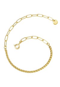 Zlatna narukvica s lančićem koja sadrži izdužene karike s teksturiranim, pletenim dijelom i sigurnim kopčom na meku. Priključen je kružni privjesak.