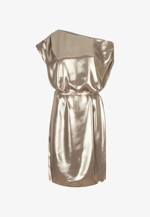 Metaal goud jurk met een asymmetrisch schouderontwerp, een cinched taille en een zachte, gladde textuur. Gedrapeerde silhouet met een ceintuuraccent.